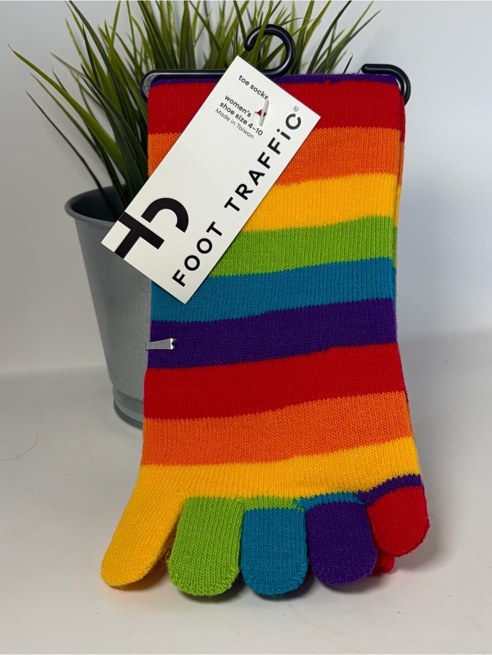 Foot‎ Traffic Women’s Rainbow Stripe Toe Socks Multicolor Size 4-10 Pride LGBTQ+